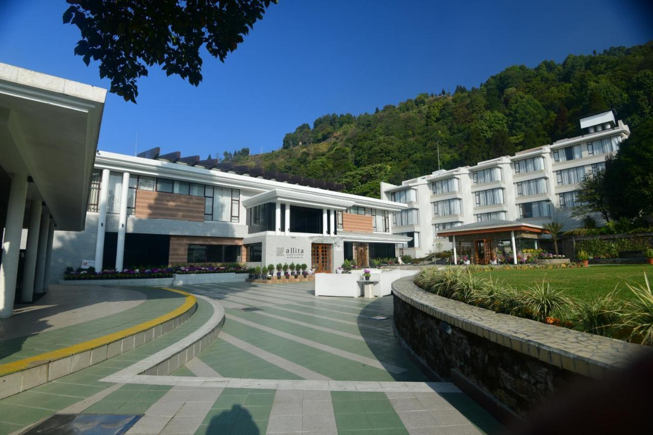 Allita Hotel & Resorts Kurseong Екстериор снимка