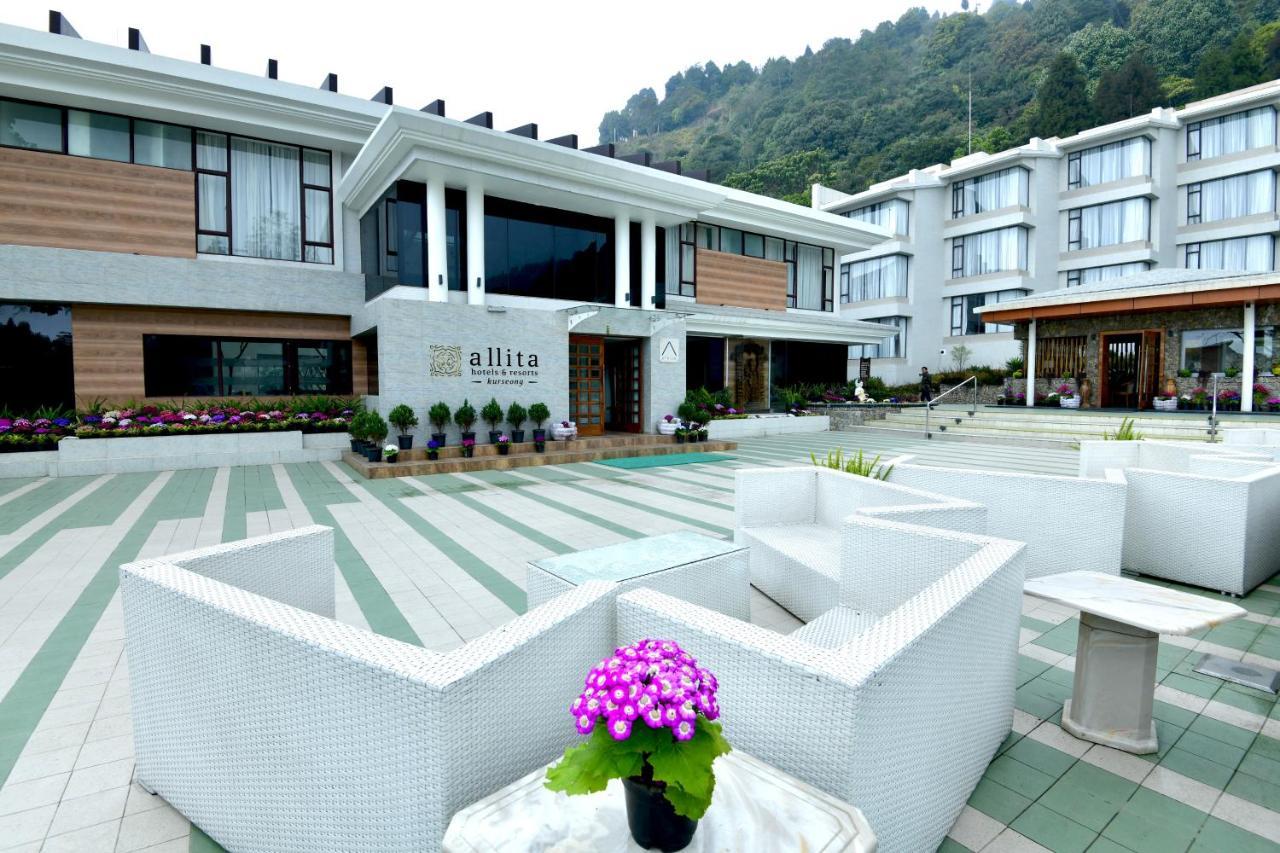 Allita Hotel & Resorts Kurseong Екстериор снимка