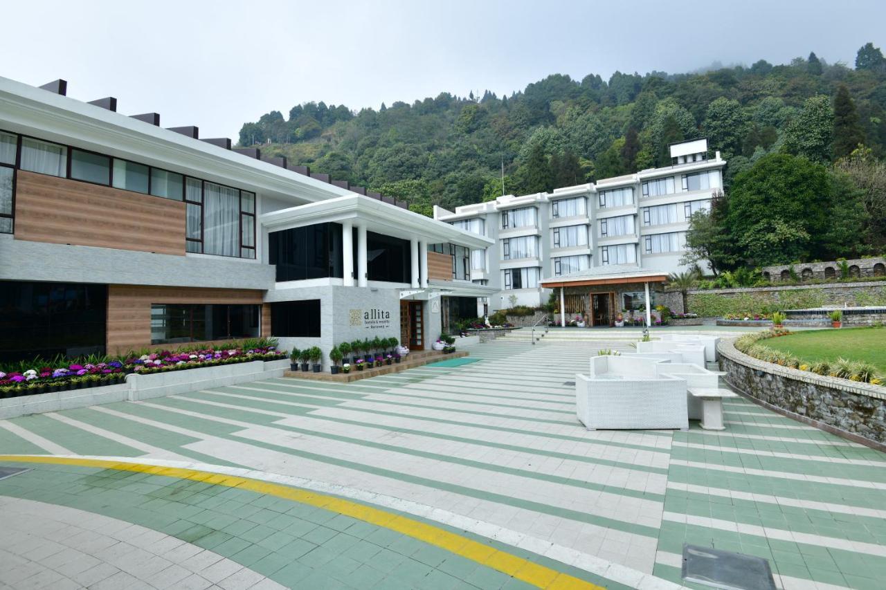 Allita Hotel & Resorts Kurseong Екстериор снимка